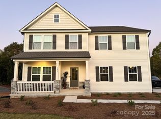 121 Tangle River Dr, Statesville, NC 28677