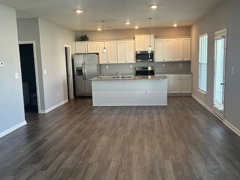 1261 Marlena Ln — Photo 10