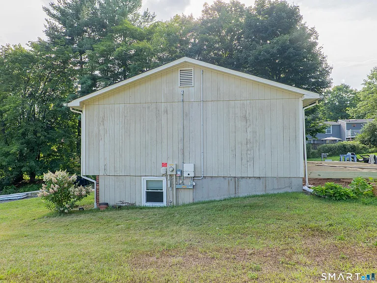 45 Riverside Rd — Photo 35