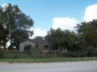 2399 Florida Rd, Levelland, TX 79336