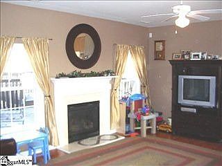 5th image of 104 Brittle Creek Ln