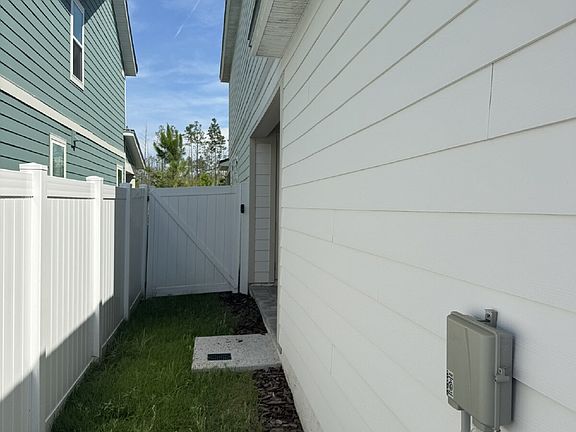 4th image of 236 Hawthorn Park Cir