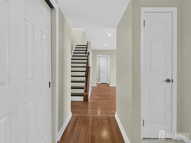 94 Beverly Hill Ter #F — Photo 6