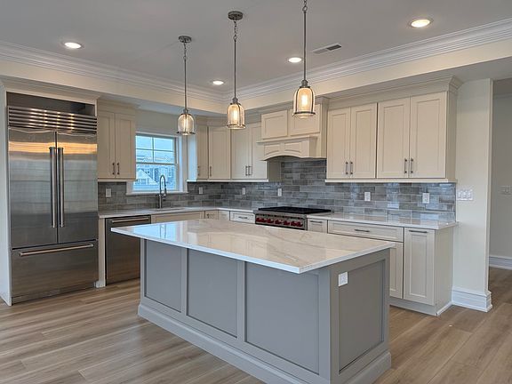 2nd image of 8007 Seaview Ave