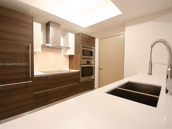 4th image of 301 Altara Ave #524A