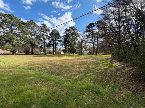 203 Baker Ave, Naples, TX 75568