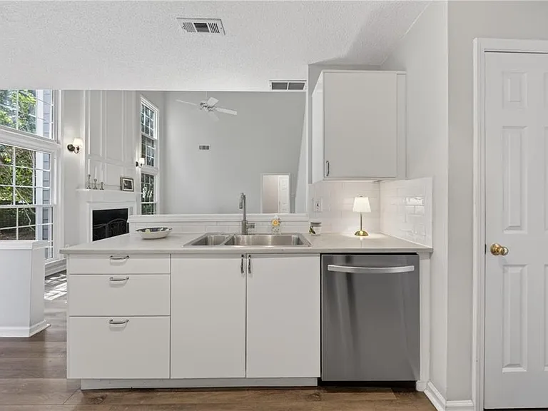 3485 Patterstone Dr — Photo 5