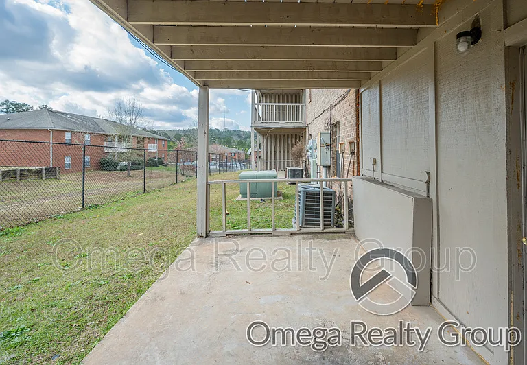 Lakeridge Apartments — Photo 44