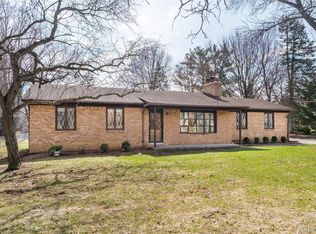 37715 Saint Martins St, Livonia, MI 48152