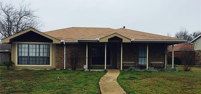 1st image of 2803 Poteet Dr