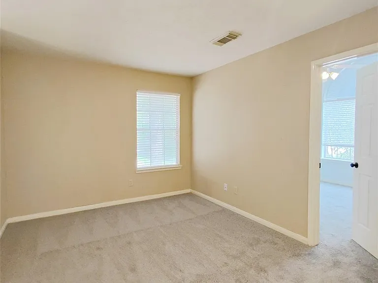 5019 Greenriver Valley Dr — Photo 18