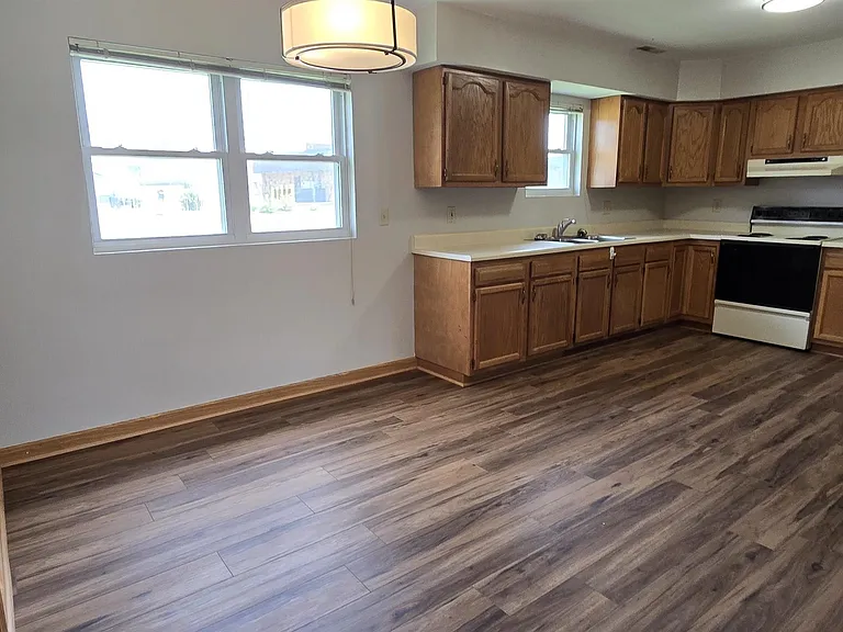 115 Marcus Dr — Photo 5