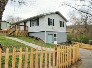 227 Jackson Ln, Harriman, TN 37748