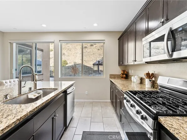 24506 Snapdragon Way, Lake Elsinore, CA 92532