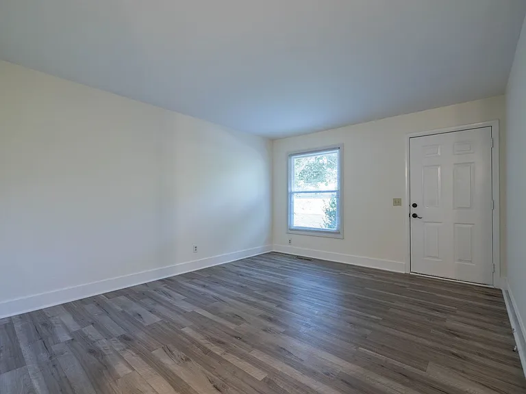 123 Pecan St — Photo 8