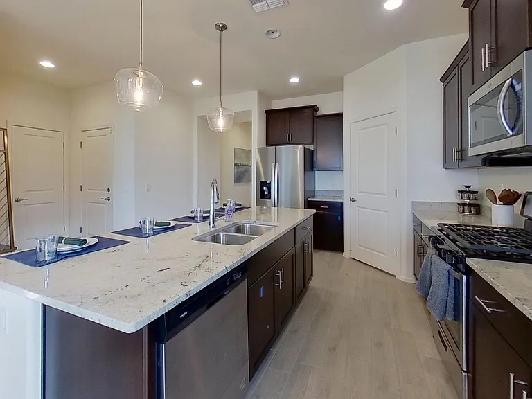 14091 E Golden Oaks Rd — Photo 35