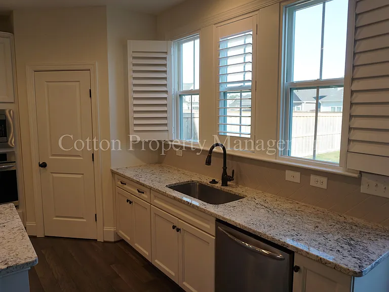 33 Meon Ln — Photo 8
