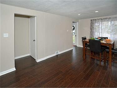 4th image of 6407 Belvoir Dr