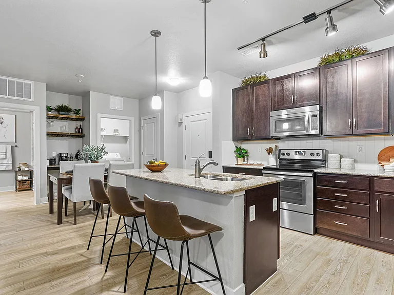 Regency RidgeGate | Lone Tree, CO Apartments