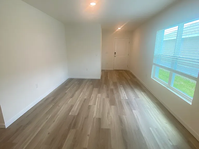 11519 Memorial Dr — Photo 6
