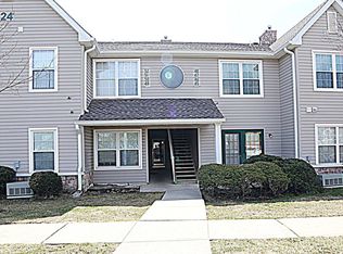 52 Des Moines Ct, Tinton Falls, NJ 07712