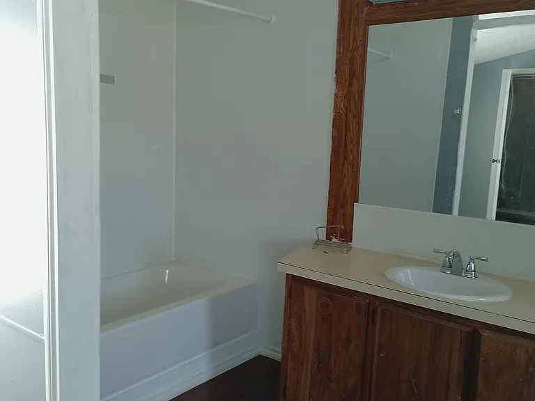 725 N Ash Ter #8 — Photo 13