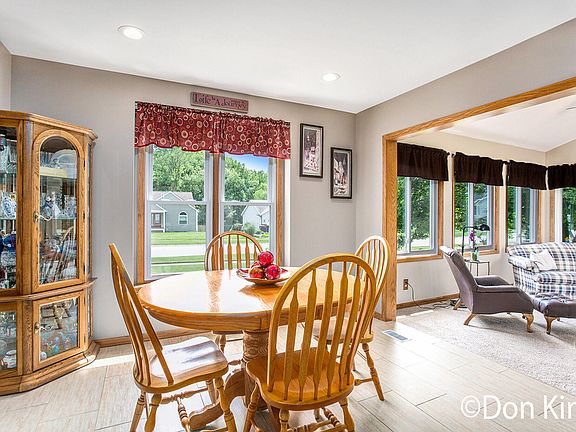 5th image of 4981 Montauk Dr NW