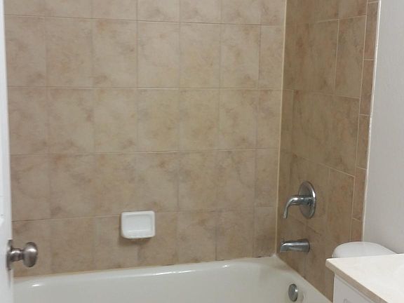 4th image of 210 Homer Ave S