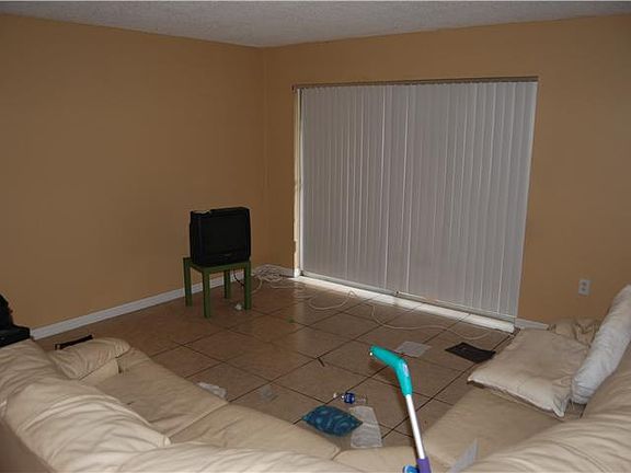 5th image of 421 Executive Center Dr APT 209