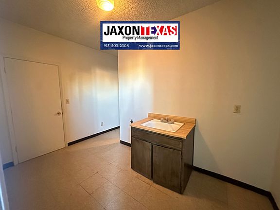 4th image of 502 S Kansas St #14