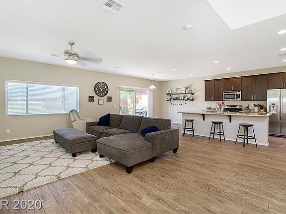 5th image of 10565 Mount Blackburn Ave