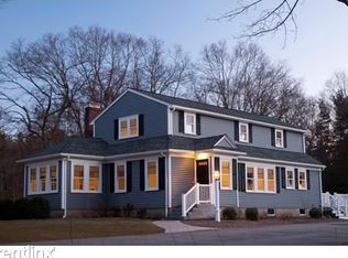 5 Walnut St, Foxboro, MA 02035