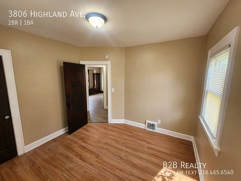 3806 Highland Rd — Photo 8