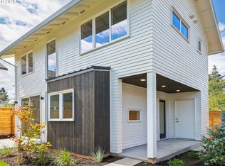 3590 SW Patton Rd #B, Portland, OR 97221