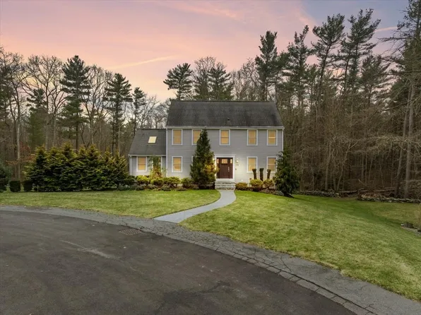 225 Erin Rd, Taunton, MA 02780