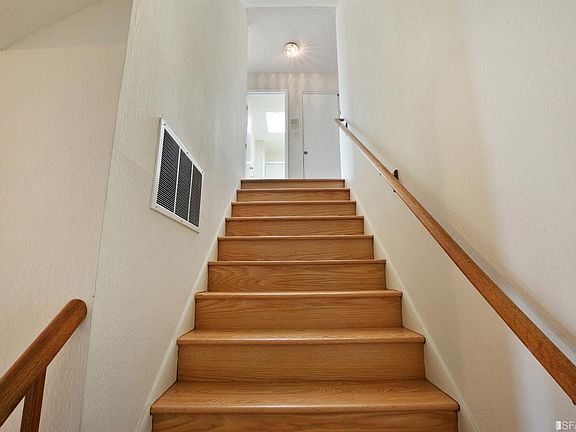 3rd image of 217 Lowell St