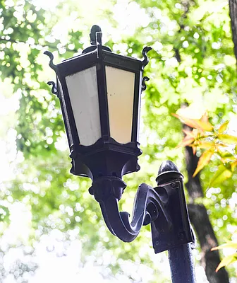 Rented by Compass | media 41