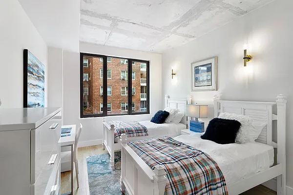 Rented by Safdie Realty Group | media 3