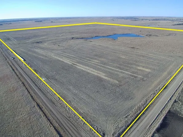 800 E Rd, Cedar Pt, KS 66843