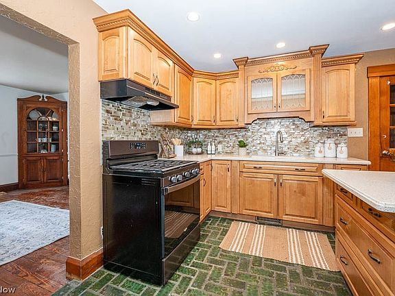 12th image of this home