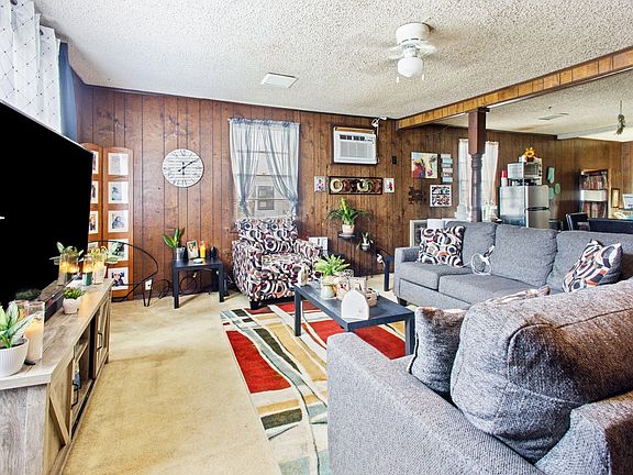 3rd image of 214 Rushwood Dr