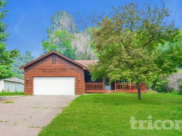 831 3rd St SE, Forest Lake, MN 55025