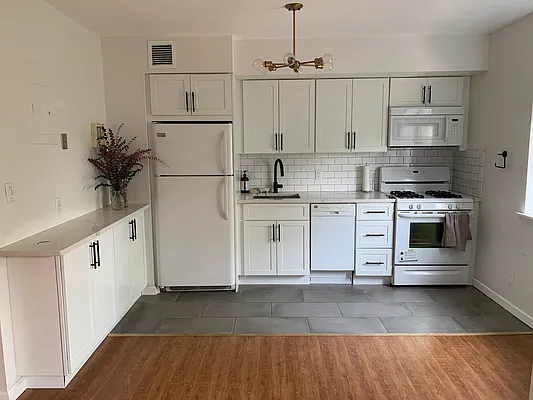 Rented by Brown Harris Stevens | media 2