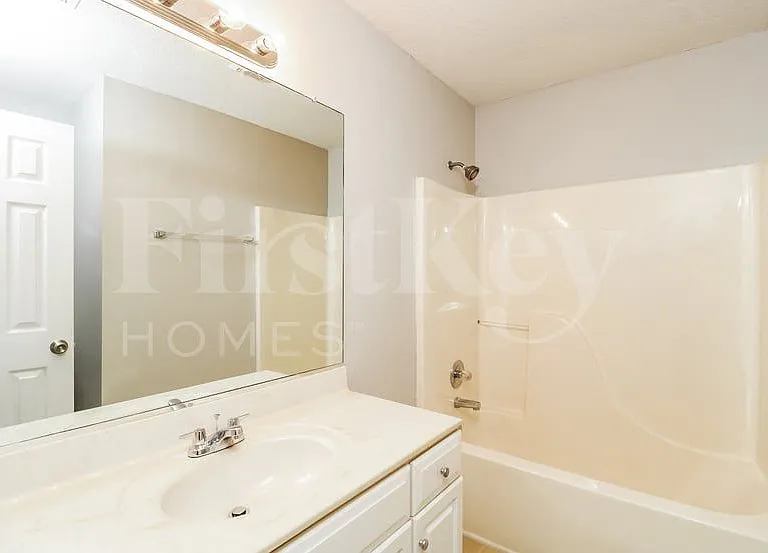 5386 Beechmont Dr — Photo 14