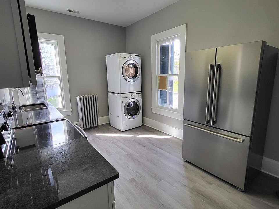 1st image of 106 Chester St Front 6