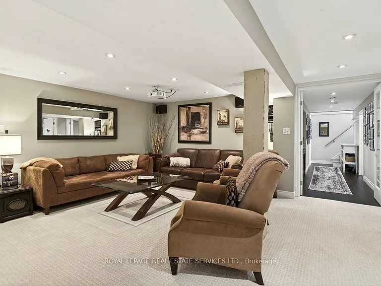 589 Arlington Blvd — Photo 25
