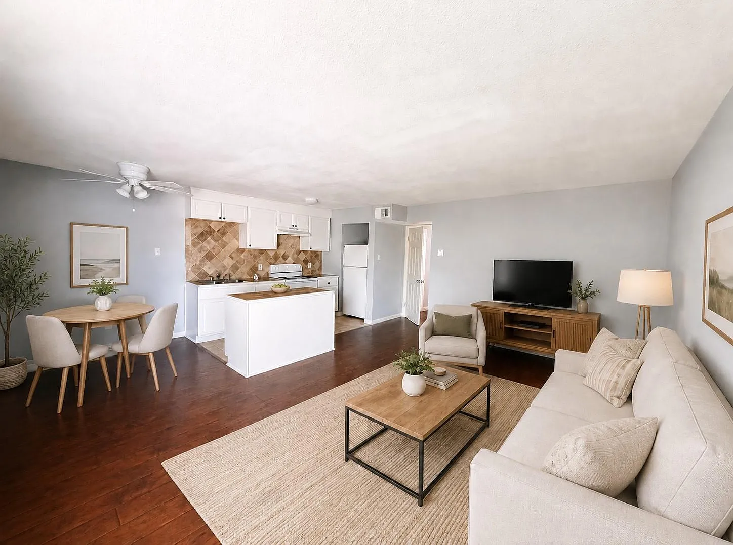 1 bed, 1.0 bath, 650 sqft, $875 — Photo 2
