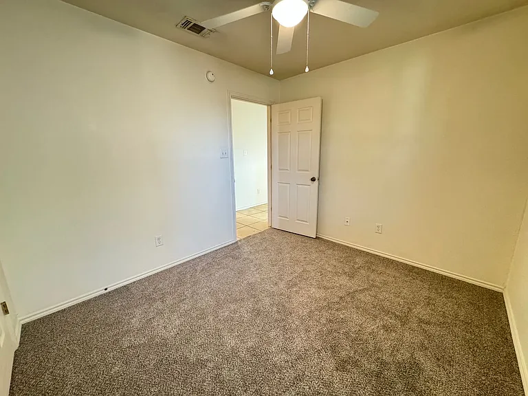 Sales--3809 Edgefield St. — Photo 22