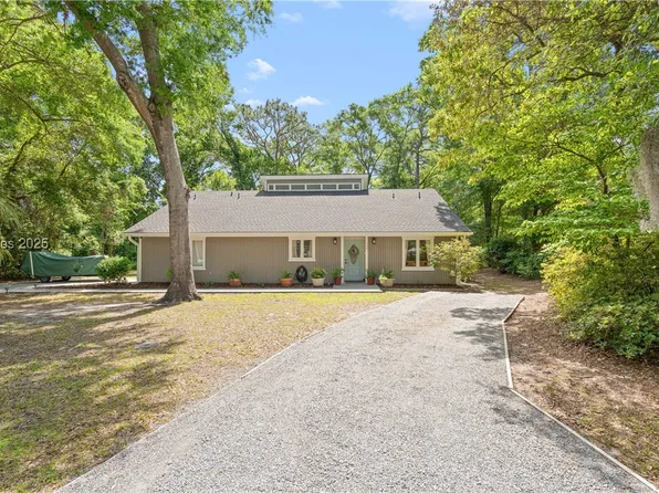 12 Harvest Ln, Beaufort, SC 29907