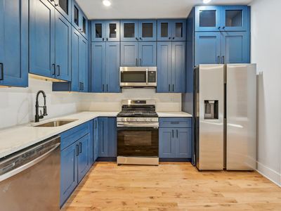 933A Summit Ave #4, Jersey City, NJ, 07307